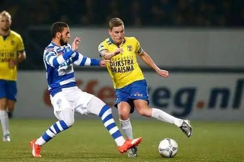 纽卡vs利物浦前45分钟19次犯规，为本赛季英超上半场最多