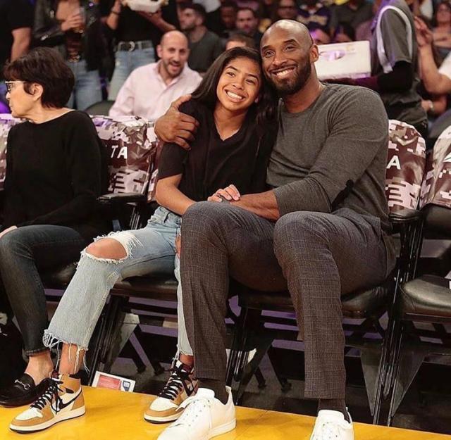 那不勒斯必 那不勒斯必