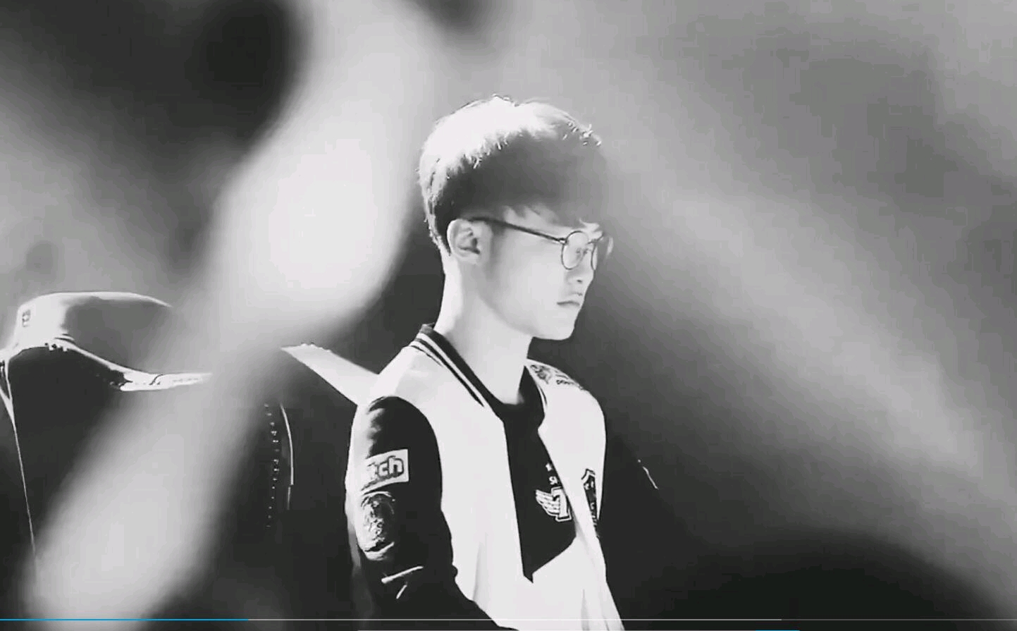 因此需要以 因此需要以