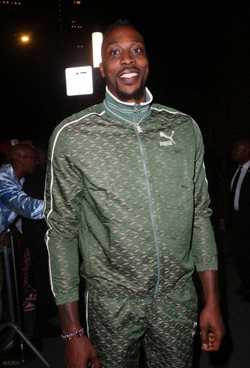 暴露了出球 暴露了出球